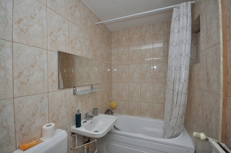 Drumul Taberei langa Plaza Mall, garsoniera, bloc stradal bd. Timisoara,